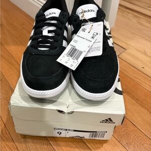 Adidas Women’s Breaknet Sleek Black and White Sneakers